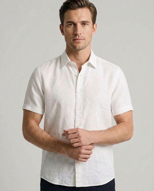 Reconstruction of a rejected frame: It hemmed the sleeves short. The shirt is long-sleeved.