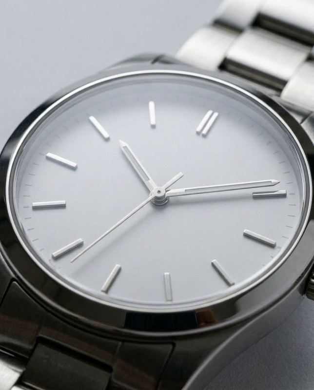 Reconstruction of a rejected frame: An hour marker quietly went missing off the dial.